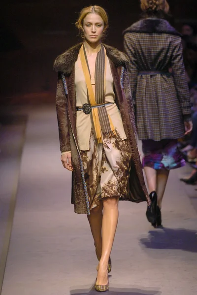 Look 27